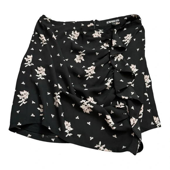 Express Mini Skirt - Picture 4 of 5